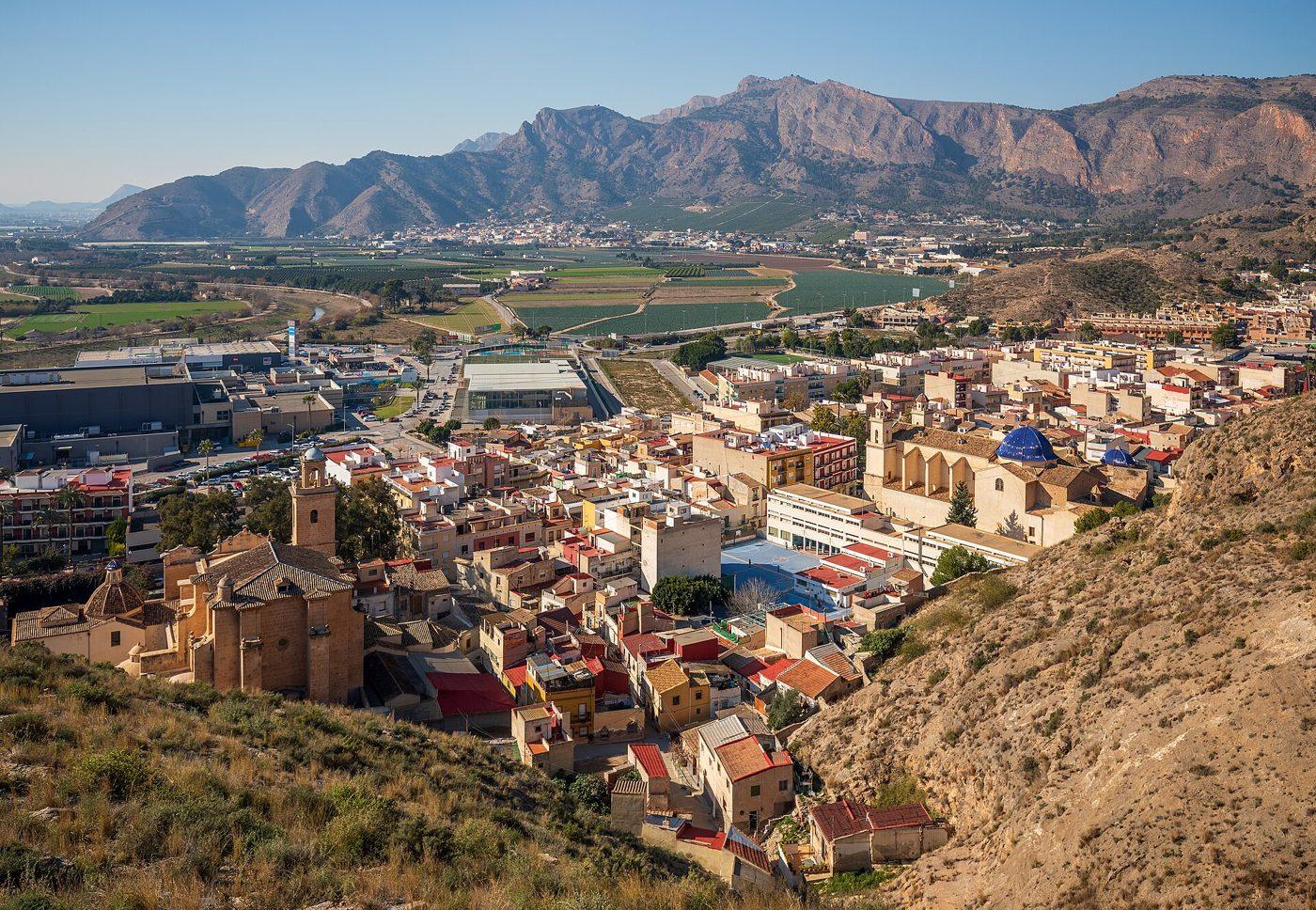 Vista de Orihuela con la sierra al fondo