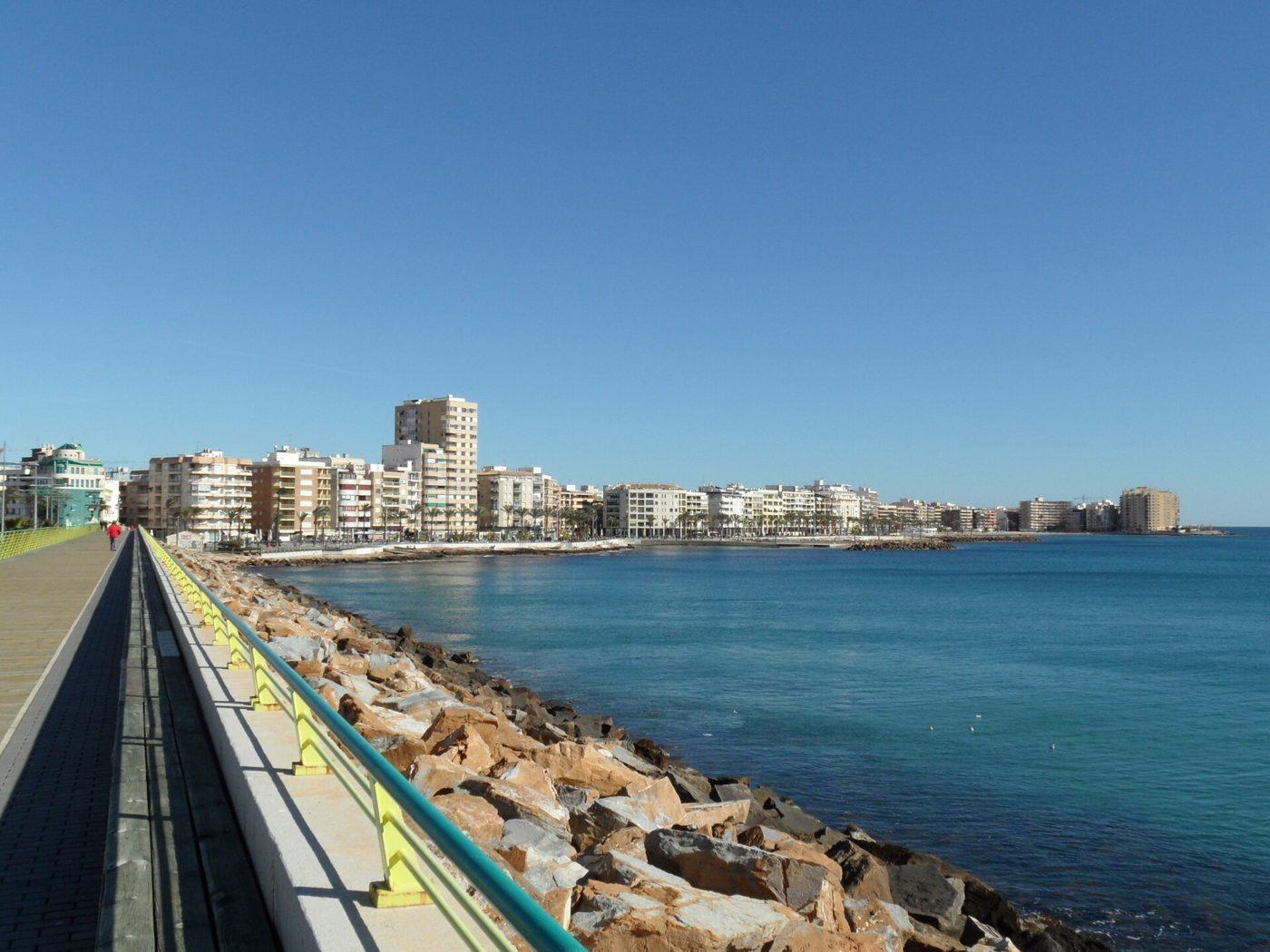 Paseo marítimo y costa de Torrevieja
